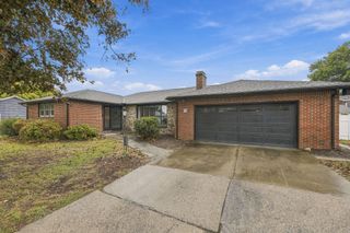 17 Oakridge St, Ludlow, MA 01056