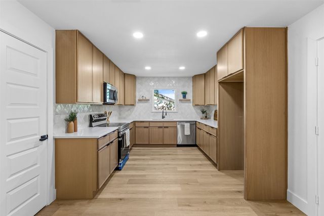 3035 Mark Twain Drive, Farmers Branch, TX 75234