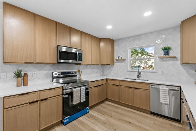 3035 Mark Twain Drive, Farmers Branch, TX 75234