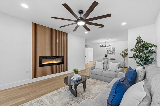 3035 Mark Twain Drive, Farmers Branch, TX 75234
