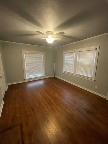 2523 Roanoke Avenue, Dallas, TX 75235