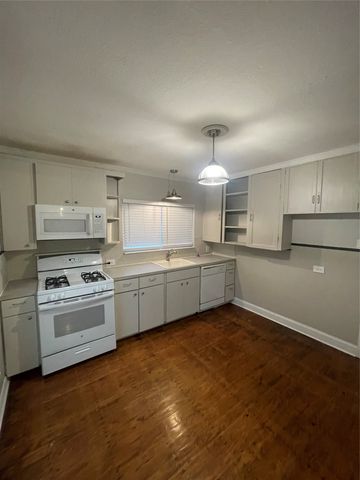 2523 Roanoke Avenue, Dallas, TX 75235