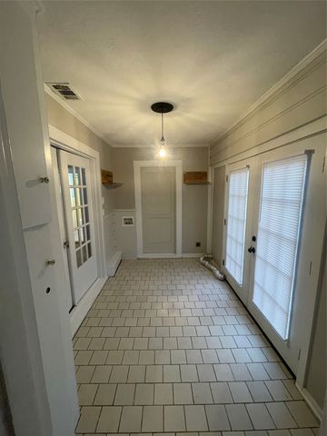 2523 Roanoke Avenue, Dallas, TX 75235