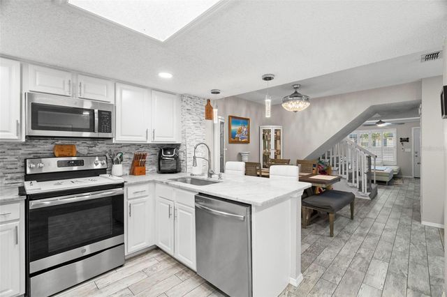 3323 FOX HUNT DRIVE, Palm Harbor, FL 34683