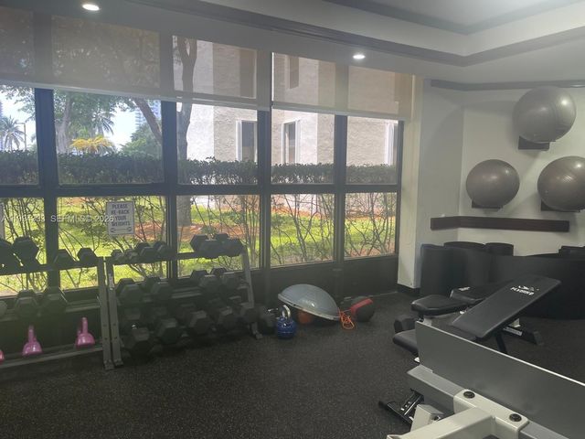 18181 NE 31st Ct 506, Aventura, FL 33160