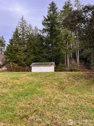 453 E Victor Road, Belfair, WA 98528
