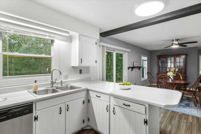 2121 Shady Oaks Drive, Tallahassee, FL 32303