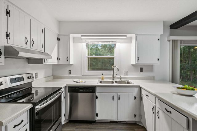 2121 Shady Oaks Drive, Tallahassee, FL 32303