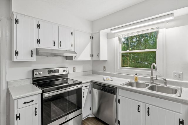 2121 Shady Oaks Drive, Tallahassee, FL 32303