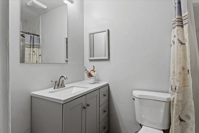 2121 Shady Oaks Drive, Tallahassee, FL 32303