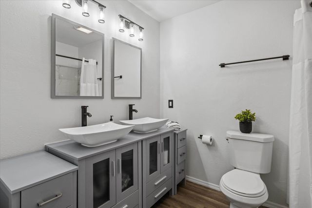 2121 Shady Oaks Drive, Tallahassee, FL 32303