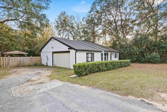 2121 Shady Oaks Drive, Tallahassee, FL 32303