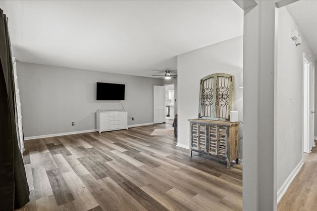 2121 Shady Oaks Drive, Tallahassee, FL 32303