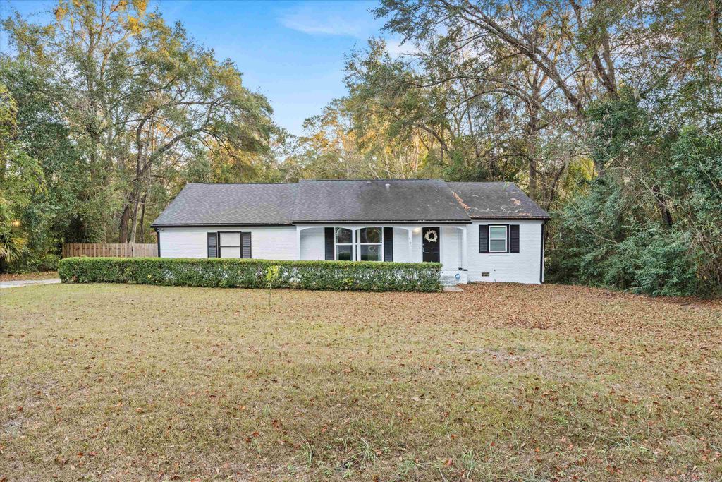 2121 Shady Oaks Drive, Tallahassee, FL 32303
