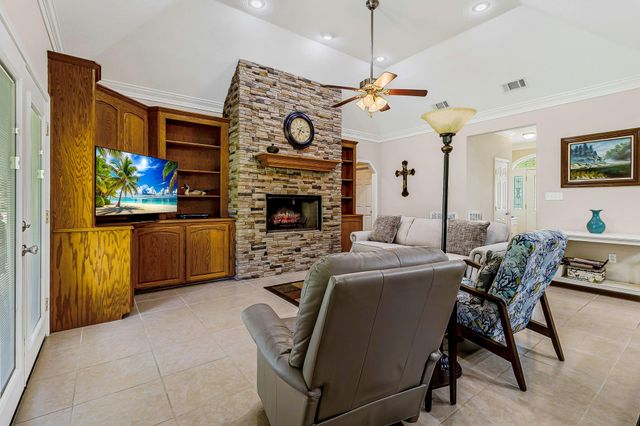 404 Northwood Park, Livingston, TX 77351