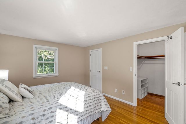 16 Bacon Rd, Framingham, MA 01701