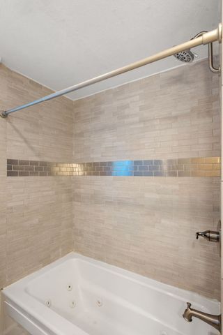 16 Bacon Rd, Framingham, MA 01701