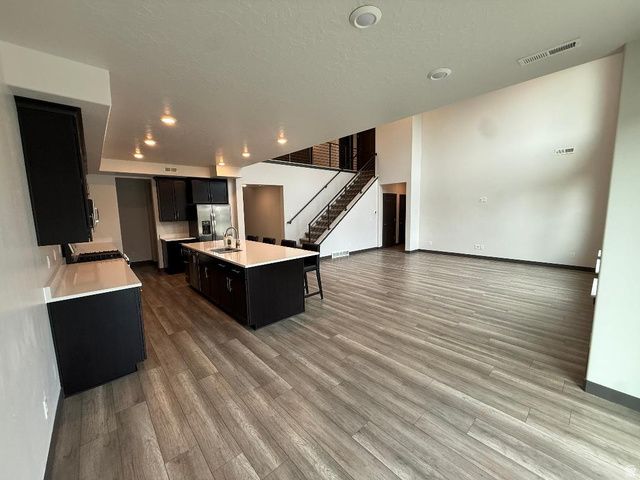 1867 W 2135 S, Woods Cross, UT 84087