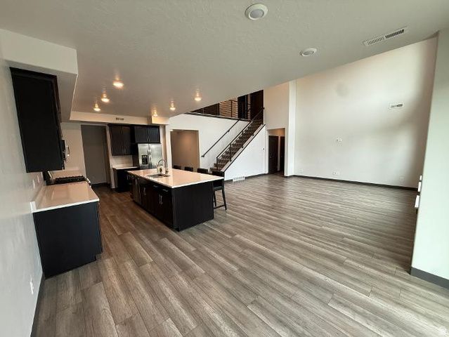 1867 W 2135 S, Woods Cross, UT 84087