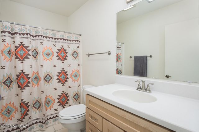 841 S Camino Del Monte, Green Valley, AZ 85614