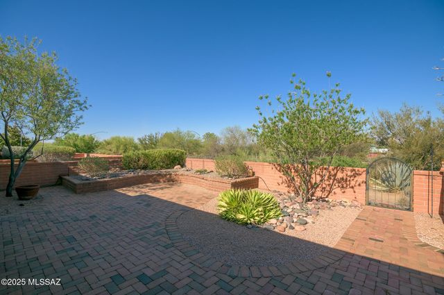 841 S Camino Del Monte, Green Valley, AZ 85614