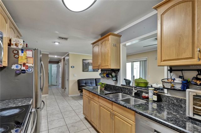 843 BROCKWAY AVENUE, Orlando, FL 32807