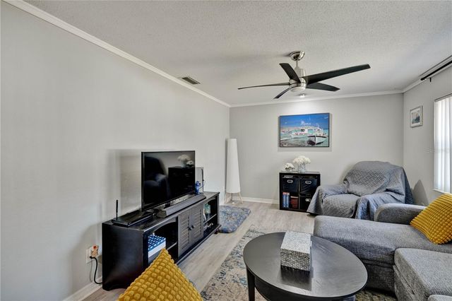 843 BROCKWAY AVENUE, Orlando, FL 32807