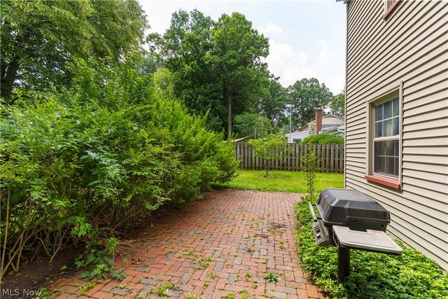 8149 Glenwood Avenue, Youngstown, OH 44512