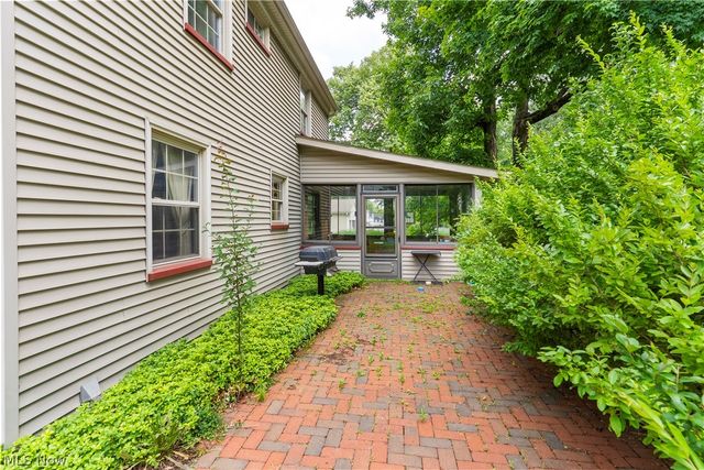 8149 Glenwood Avenue, Youngstown, OH 44512