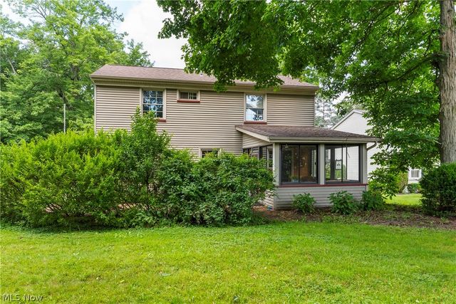 8149 Glenwood Avenue, Youngstown, OH 44512