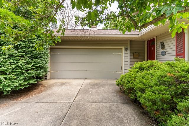 8149 Glenwood Avenue, Youngstown, OH 44512