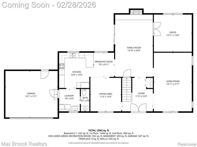 25884 Castlereigh Drive, Farmington, MI 48336