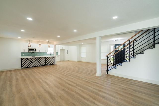 1402 Bayou Shore Drive, Galveston, TX 77551