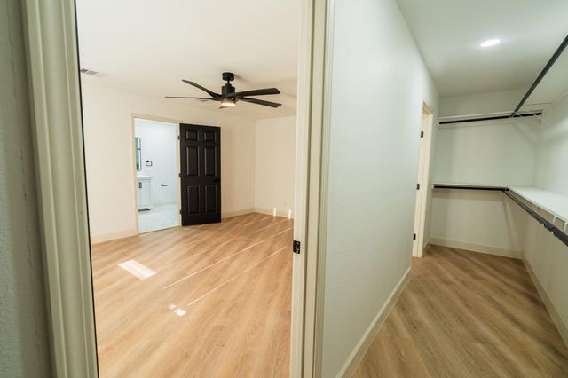 1402 Bayou Shore Drive, Galveston, TX 77551