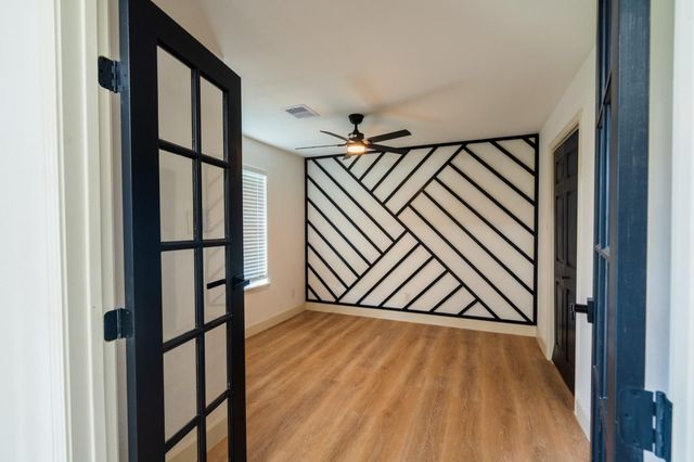 1402 Bayou Shore Drive, Galveston, TX 77551