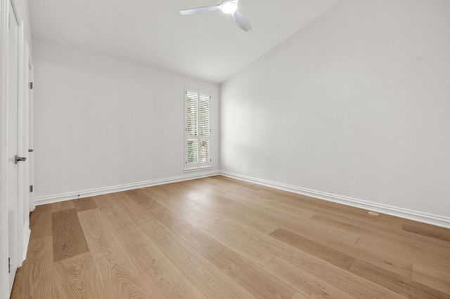 155 Sage Road, Houston, TX 77056