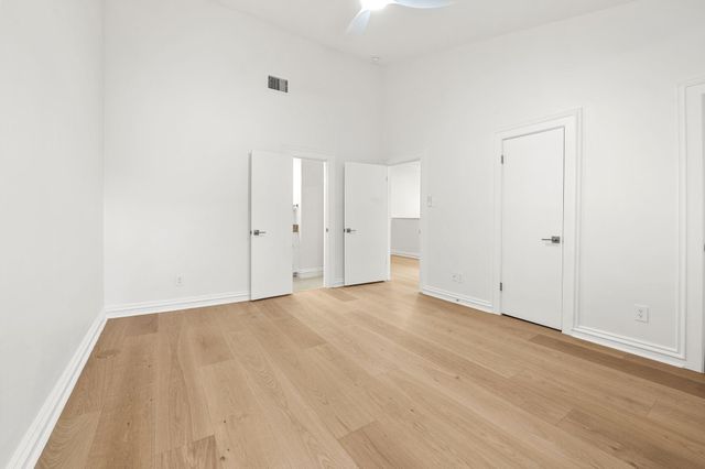 155 Sage Road, Houston, TX 77056