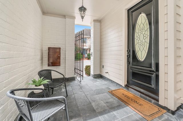 155 Sage Road, Houston, TX 77056