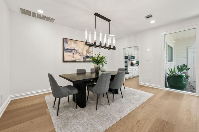 155 Sage Road, Houston, TX 77056