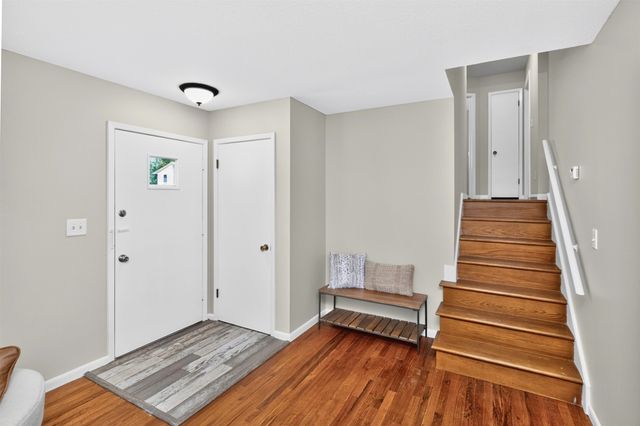 8416 Airline Avenue, Urbandale, IA 50322