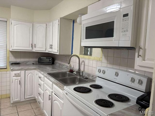 6835 Chamberlain Anex, St Louis, MO 63130