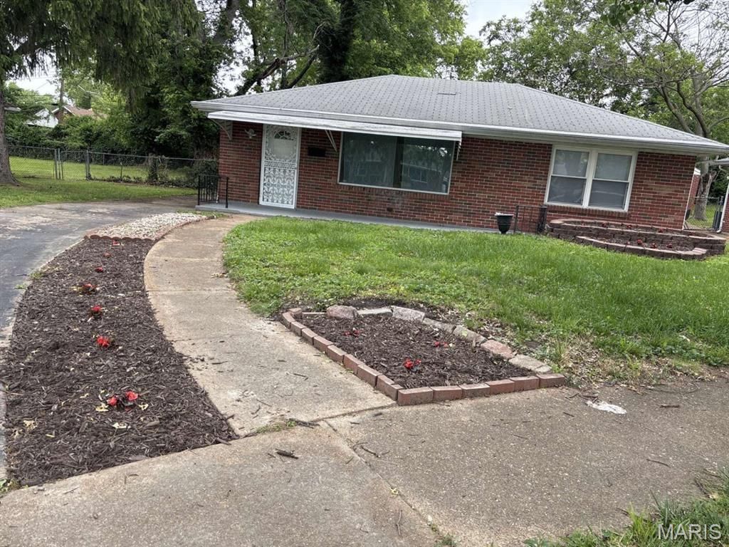 6835 Chamberlain Anex, St Louis, MO 63130