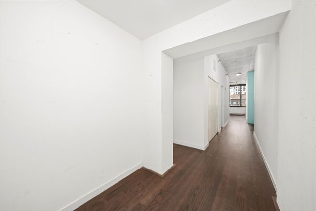 235 W Van Buren Street 1720, Chicago, IL 60607