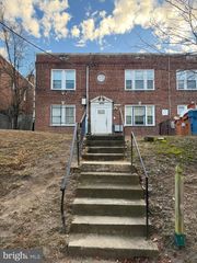 4002 S CAPITOL ST SE, Washington, DC 20032