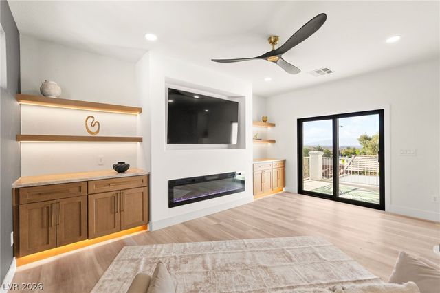 53 Evvie Court, Henderson, NV 89012