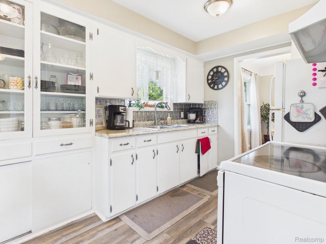 213 Sawyer Street, Grand Blanc, MI 48439
