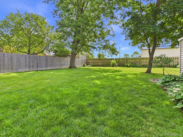 213 Sawyer Street, Grand Blanc, MI 48439