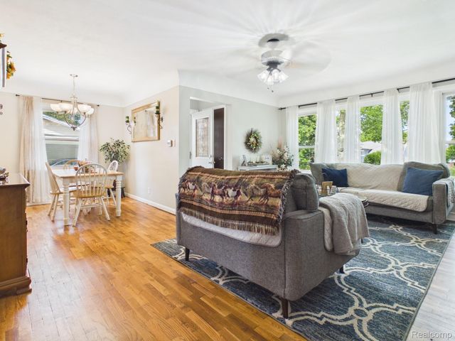 213 Sawyer Street, Grand Blanc, MI 48439