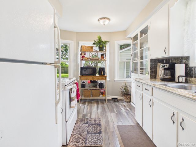 213 Sawyer Street, Grand Blanc, MI 48439