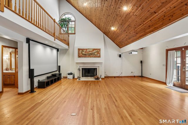 2 Drummers Lane, New Fairfield, CT 06812